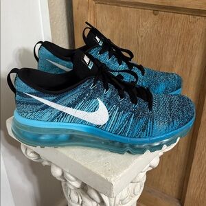 Nike Flyknit Air Max in Teal and Black